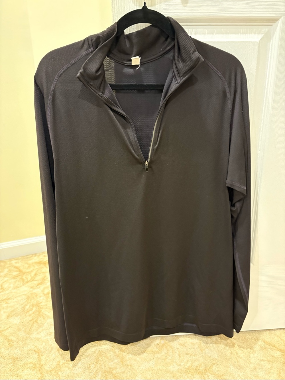 Lululemon Men's Quarter-Zip Performance Pullover - Dark Charcoal